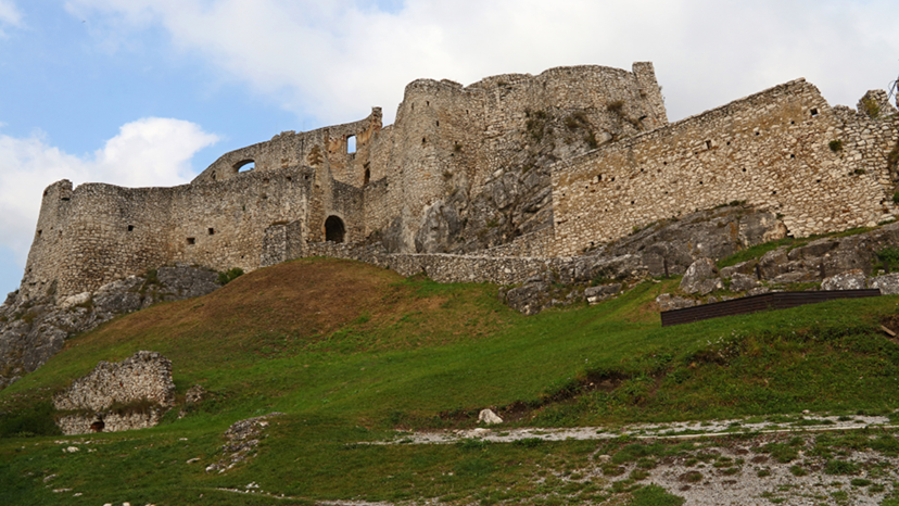 Zaproszenie na otwarty wykład o dziedzictwie historycznym i kulturalnym pogranicza Polsko – Słowackiego 12.10.2025